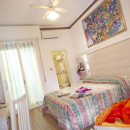 Hotel Titanus Bellaria-Igea Marina Eksteriør billede