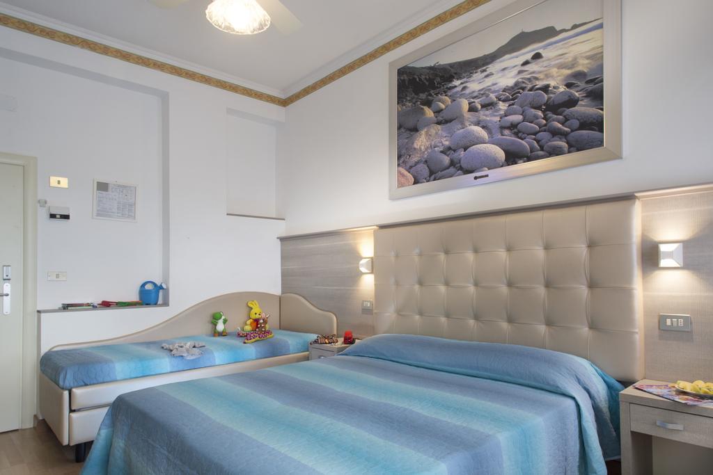 Hotel Titanus Bellaria-Igea Marina Eksteriør billede