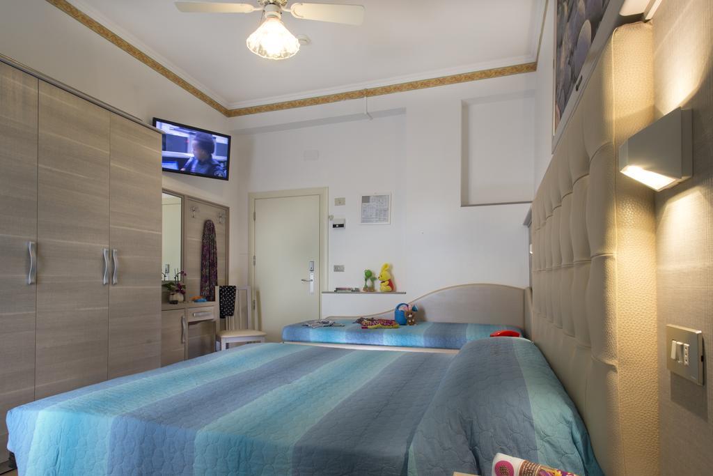 Hotel Titanus Bellaria-Igea Marina Eksteriør billede