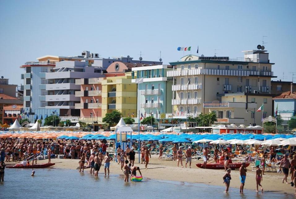 Hotel Titanus Bellaria-Igea Marina Eksteriør billede